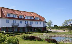 Rondell An Der Jasmund-Therme Neddesitz